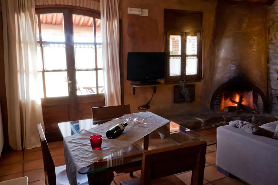 Country house Cal Llengot Guest House Capolat