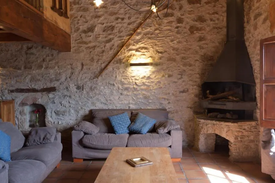 Country house Cal Llengot Guest House Capolat Spain
